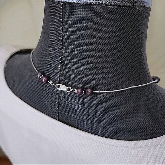 Vtg garnet and smokey metallic glass bead necklace - Picture 4 of 7